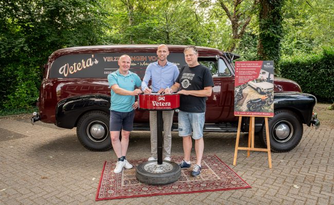 Ondertekening samenwerking Oldtimerdag Ruinerwold